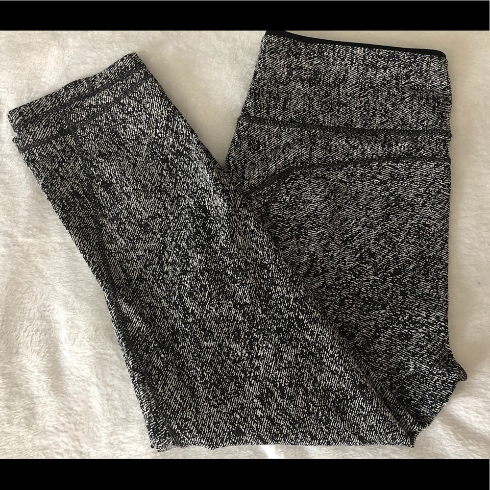 Lululemon Pace Rival Crops Size 12